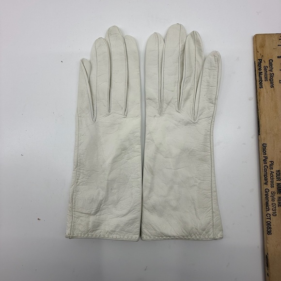 Unused ,Vintage, Roger Fare for Saks Fifth Avenue Cream Kidskin Gloves , France - Picture 3 of 12